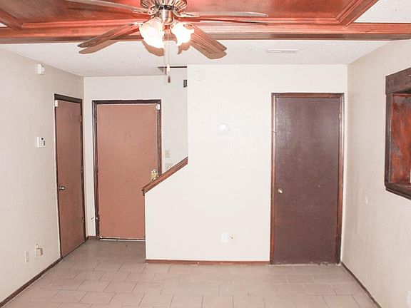 5th image of 8300 NW 10th St APT 136