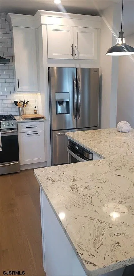 4 bed, 3.0 bath, $25,000 — Photo 4