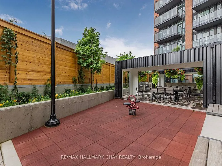 2300 Saint Clair Ave W #110 — Photo 12