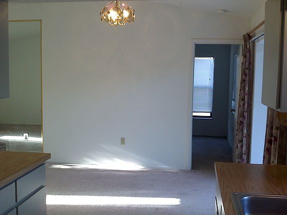 5th image of 2690 Shamrock Dr