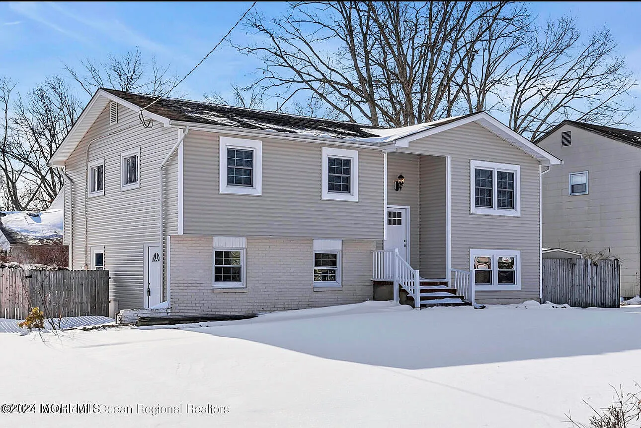 5 bed, 2146 sqft, $4,000 — Photo 2