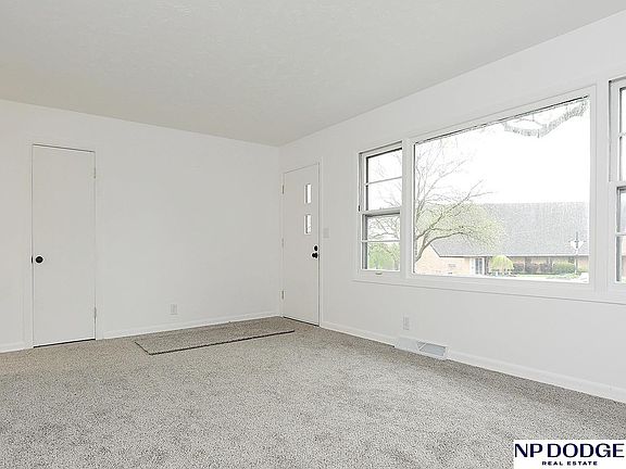 3rd image of 5020 S 80th St
