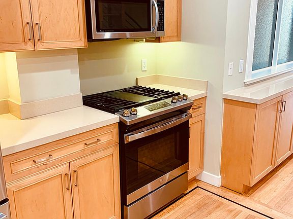 3rd image of 1151 Church St APT 3