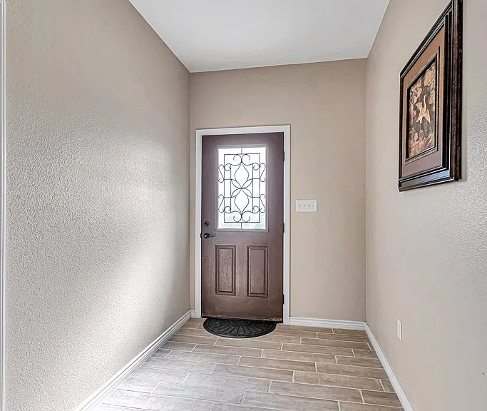 1100 Osprey Dr — Photo 3