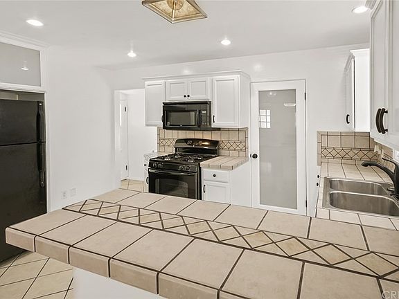 5th image of 3032 Asbury St