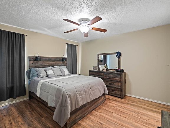 4th image of 8409 Avenue V