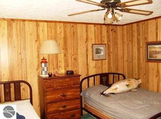 8098 Eagle Lake Dr NE, Mancelona, MI 49659