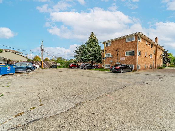 4th image of 4030 Joliet Ave APT 2