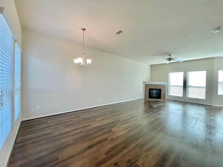 14903 Vinegrove Falls Ct — Photo 3