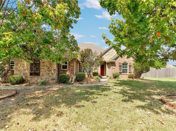 337 N Powderhorn Dr, Fayetteville, AR 72704