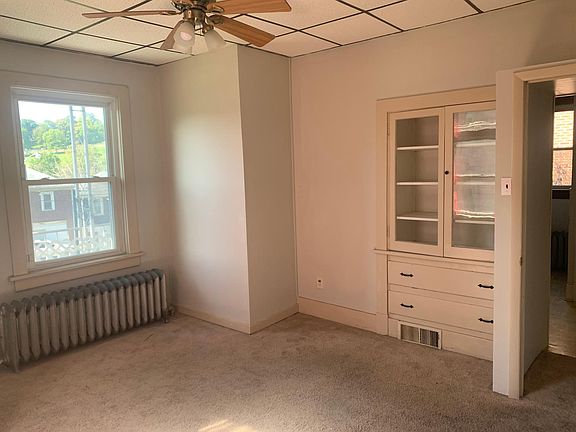 3rd image of 346 Concord Ave #1
