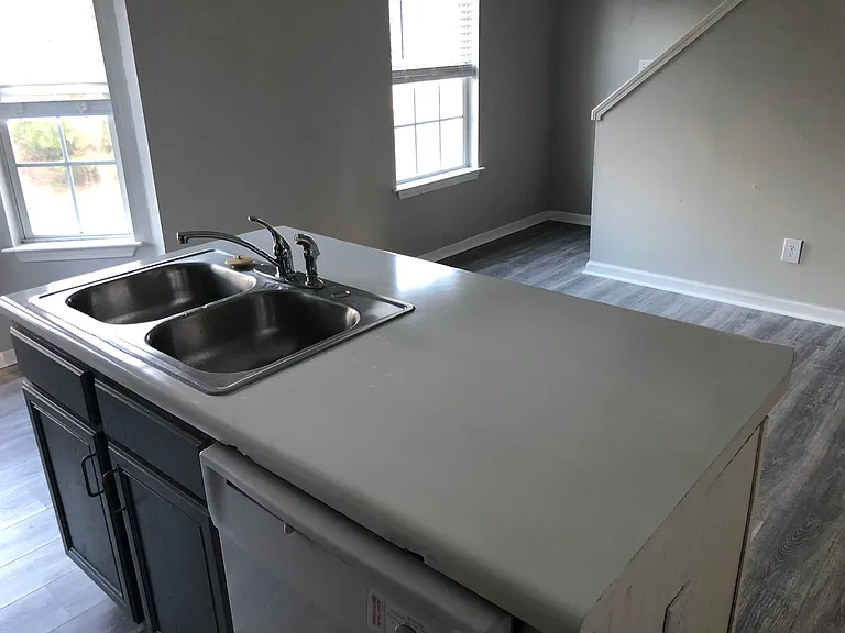 992 Vintage Pointe Dr — Photo 5