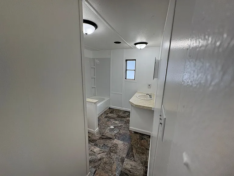 1330 W Williams St — Photo 3