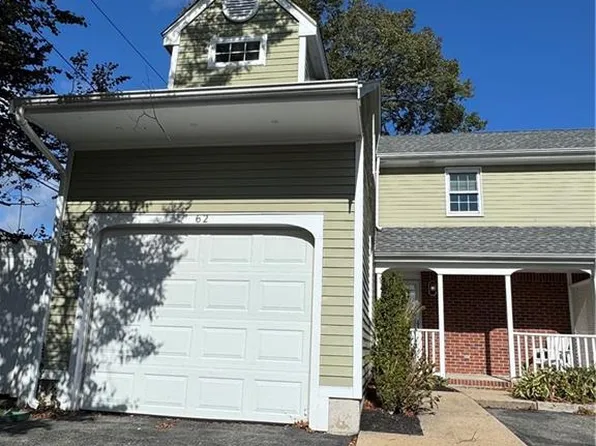 62 Memorial Blvd, Newport, RI 02840