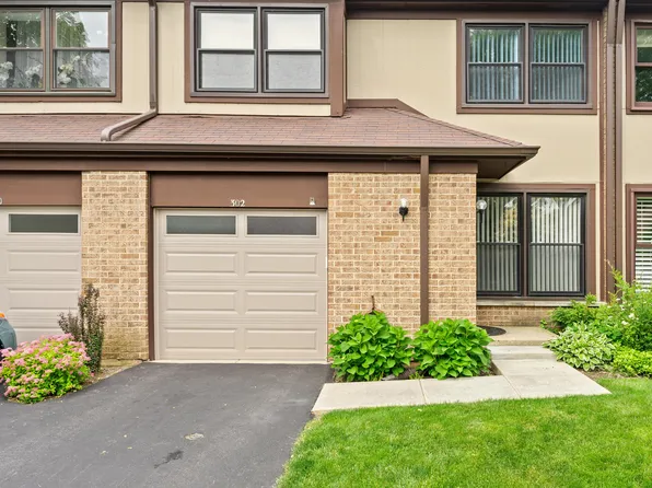 302 Kingswood Ln #3C, Wheeling, IL 60090