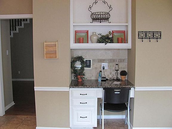 3rd image of 3403 Deerland Ct