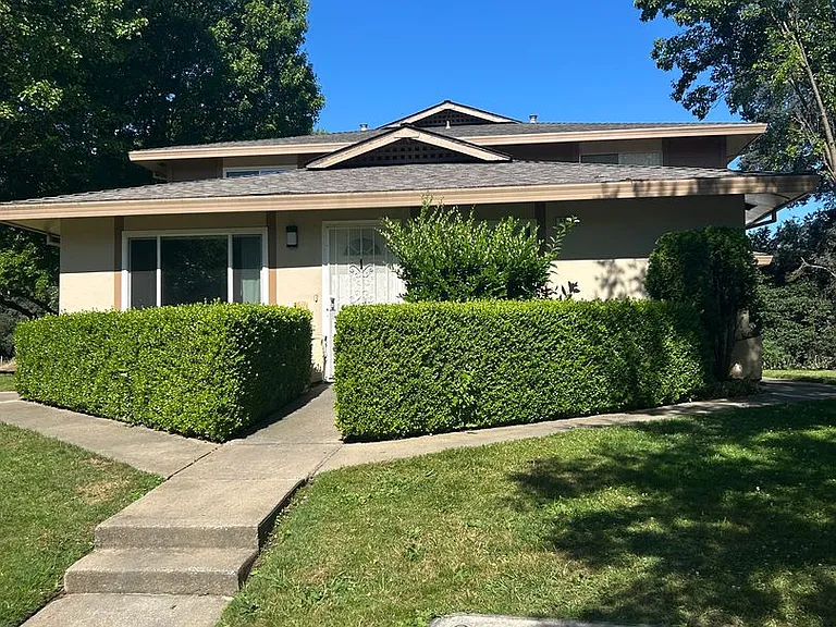 5129 Connecticut Dr #1 — Photo 1