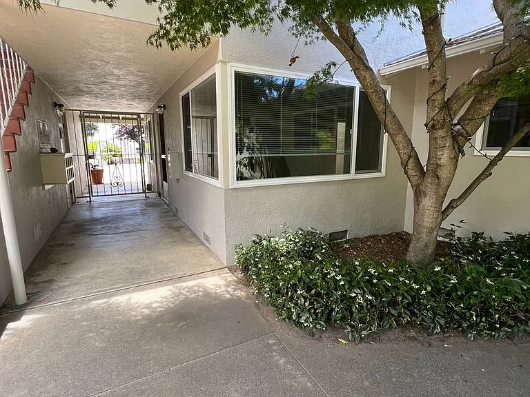 435 Ocean View Ave — Photo 11
