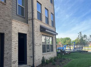 20955 Bluebird Sq, Sterling, VA 20165