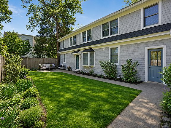 2nd image of 7 Oakwood Ave