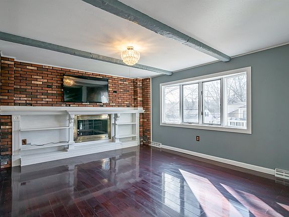 4th image of 7 Revere Street