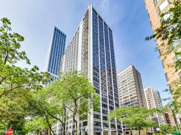 222 E Pearson St APT 1502, Chicago, IL 60611