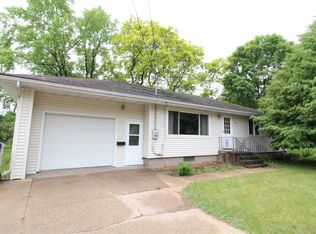 707 W 5th St, Nekoosa, WI 54457