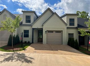 272 E Longleaf Dr, Auburn, AL 36832