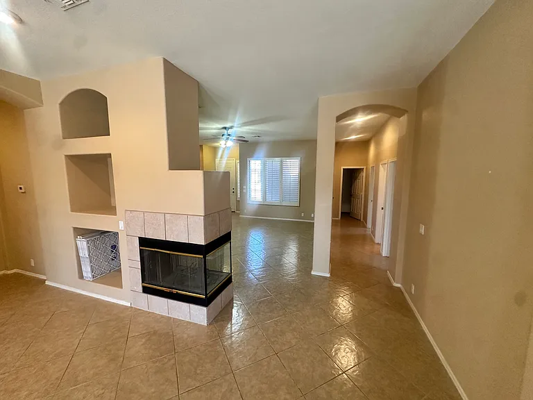 10447 E Florian Ave — Photo 6