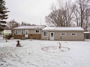 8432 E Aspen Ln, New Carlisle, IN 46552