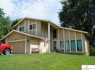 14615 Madison Cir, Omaha, NE 68137