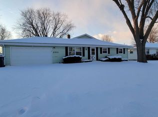 2501 Sherwood Dr, Janesville, WI 53545