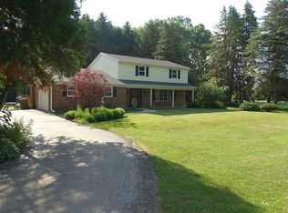 9850 S Nicholson Rd, Oak Creek, WI 53154