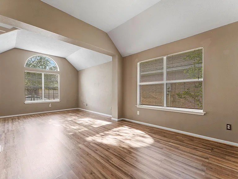 30218 Deleon Fields Dr — Photo 5