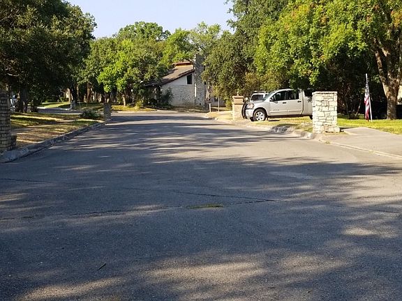5th image of 1514 Periwinkle St
