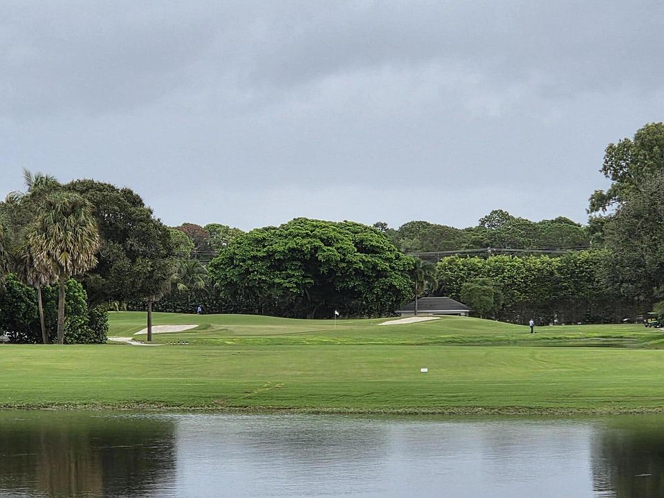 2nd image of 5617 Golfway Drive