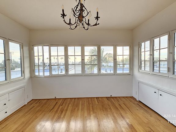 2nd image of 828 14th St APT 9