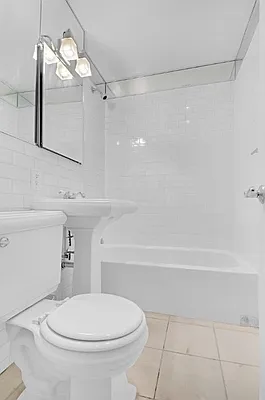 Rented by Cooper & Cooper Real Estate | media 19