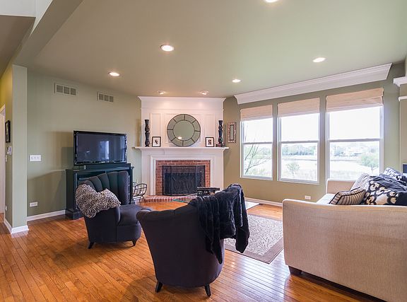 5th image of 11425 Glenn Cir