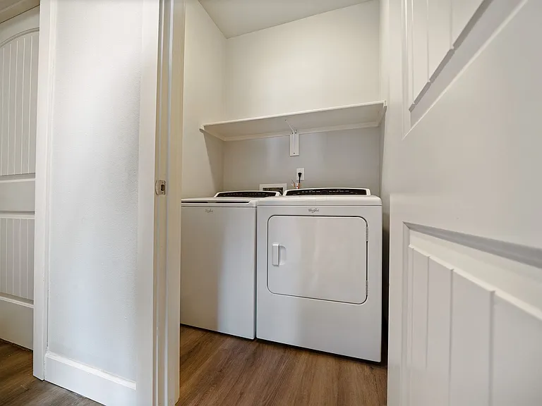 Webster Ridge Apartments — Photo 60