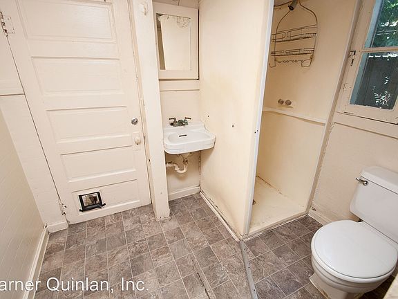 5th image of 112 N Hyer Ave