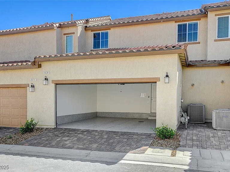 2620 Ercolano St — Photo 36