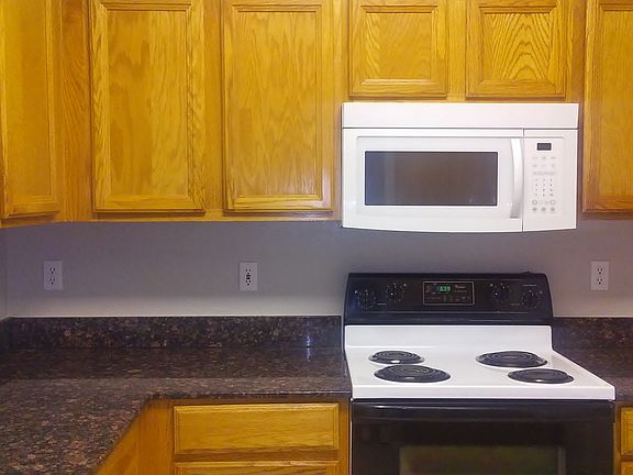 4th image of 2834 E Villa Theresa Dr