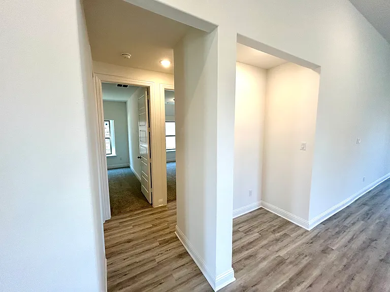614 Morning Light Ln — Photo 24