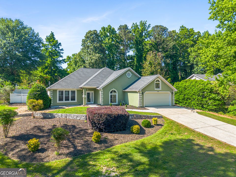 1st image of 709 Oak Moss Dr