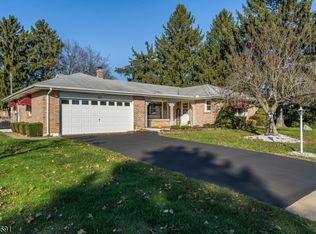 895 Strykers Rd, Phillipsburg, NJ 08865