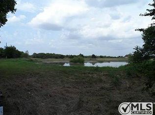 915 Eason Rd, Ennis, TX 75119