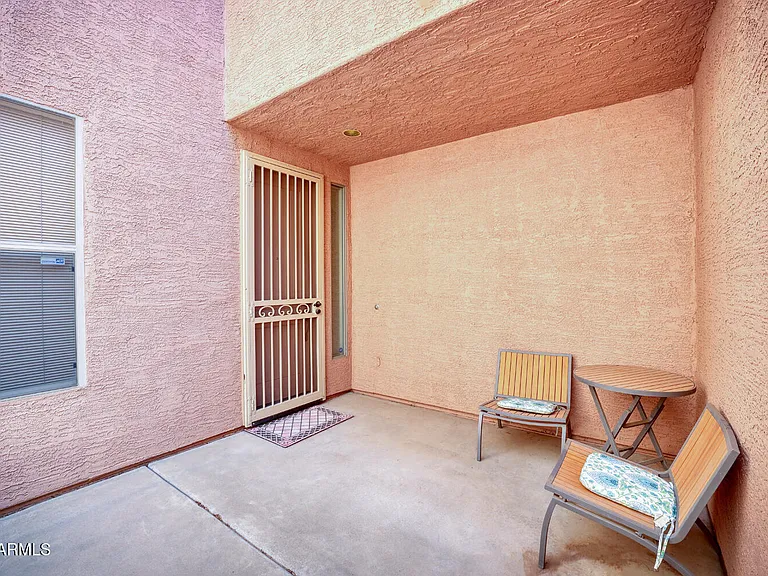 1404 W Weatherby Way — Photo 3