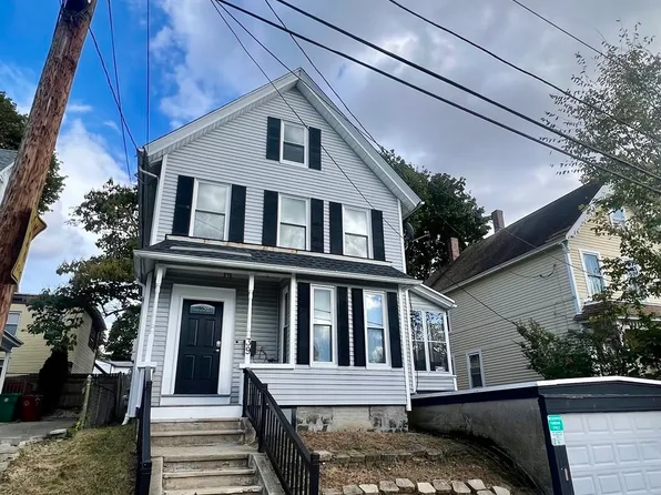 39 Methuen St, Lowell, MA 01850
