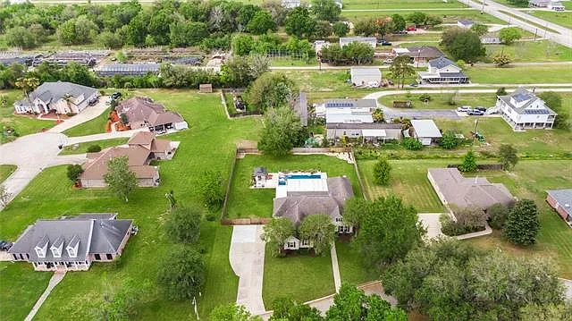 150 Riverbend Dr — Photo 21